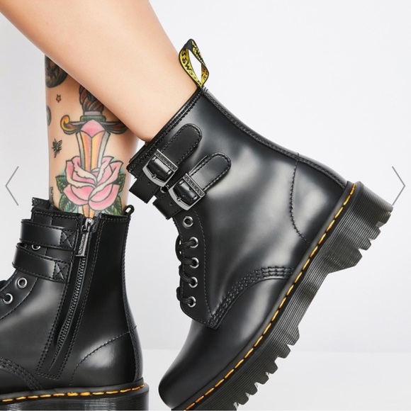 DR. MARTENS BLACK 1460 SMOOTH LEATHER BUCKLE BOOTS 🖤 - Picture 2 of 12